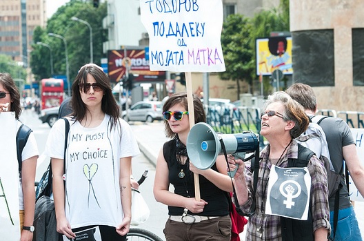 Новиот закон за абортус на Република Македонија ги повредува меѓународните стандарди